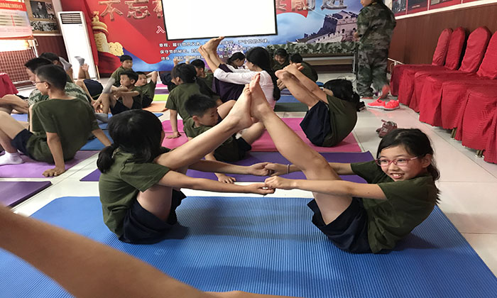 兒童軍訓(xùn)夏令營(yíng)哪家好