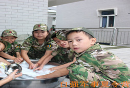 <strong>家長為兒童選擇夏令營需要考慮什么？</strong>