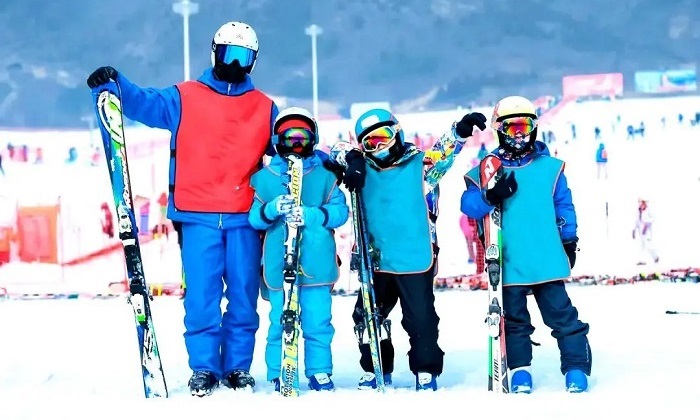 兒童滑雪冬令營(yíng)價(jià)格
