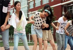 孩子貪玩適合參加帆船夏令營(yíng)嗎？