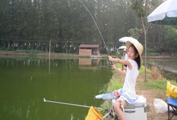 帆船運(yùn)動(dòng)夏令營(yíng)是青少年認(rèn)識(shí)世界的另一條途徑