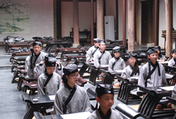 體驗(yàn)國(guó)學(xué)課堂的一天
