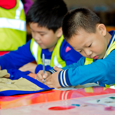 青少年佛山英語(yǔ)夏令營(yíng)加強(qiáng)聽力以及口語(yǔ)表達(dá)能力！