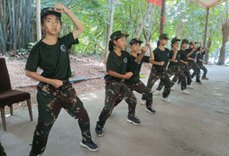 福建兒童軍事夏令營(yíng)讓孩子度過一個(gè)安全的假期！