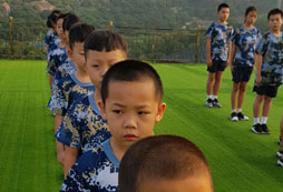 南安附近中小學(xué)生參加哪個(gè)軍事夏令營(yíng)比較好？