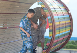 參加阜陽青少年夏令營感受勵(lì)志戎裝