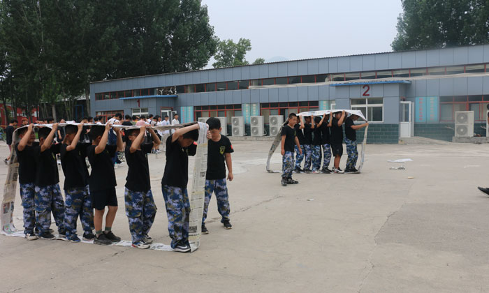 阜陽軍事夏令營改掉孩子壞習(xí)慣.jpg