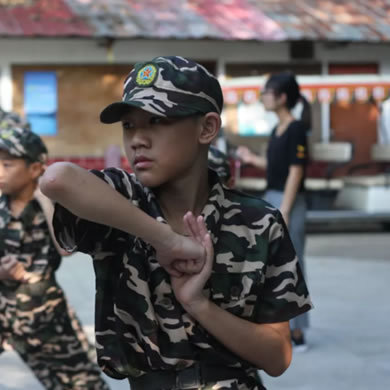福州軍事夏令營(yíng)培養(yǎng)孩子的團(tuán)隊(duì)精神