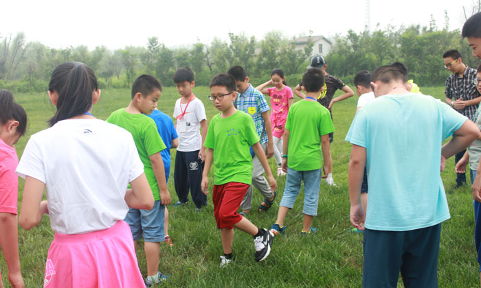 贛州夏令營帶孩子們出游