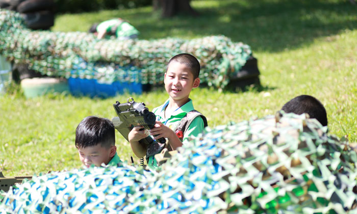 觀瀾湖夏令營真人cs大戰(zhàn)