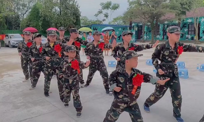廣德夏令營(yíng)報(bào)名費(fèi)高不高