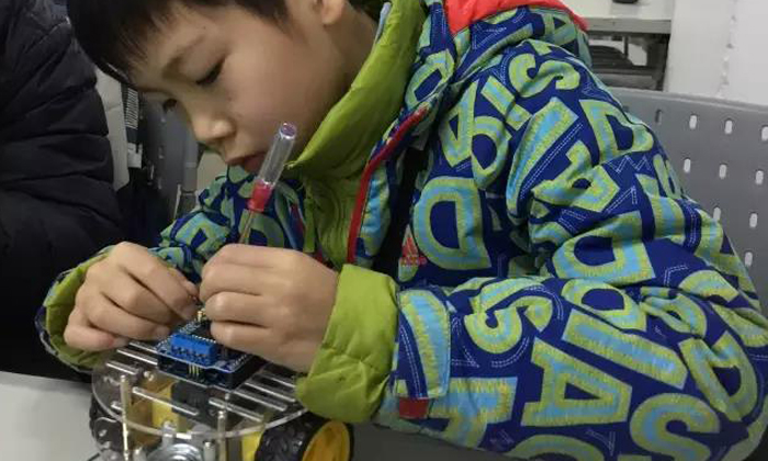 廣東夏令營讓青少年度過科技智能的假期