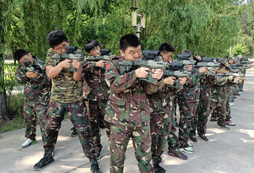 廣東湛江軍事夏令營(yíng)哪個(gè)機(jī)構(gòu)好？