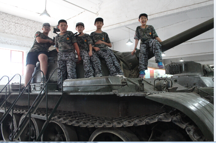 廣東青少年軍事夏令營