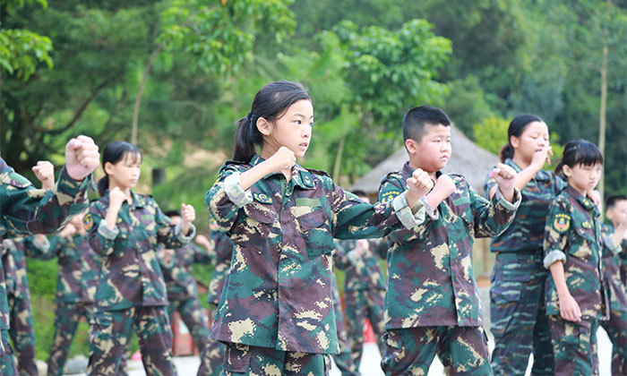 2021南寧北極星7天軍事特戰(zhàn)冬令營.jpg