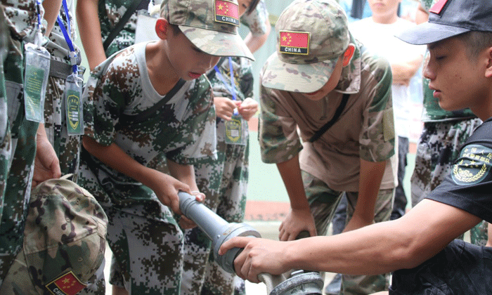 廣西軍事夏令營八大特點(diǎn).gif