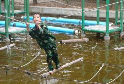 參加廣西軍事夏令營(yíng)成為一個(gè)智勇雙全的精英戰(zhàn)將