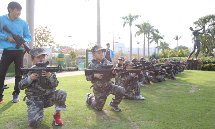 高中軍訓(xùn)夏令營