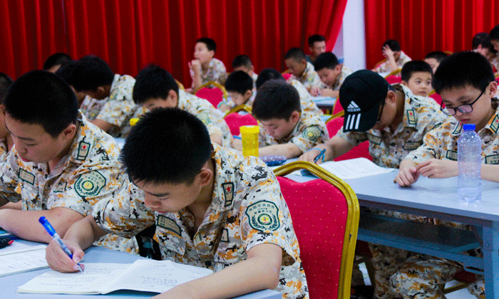廣州小學生軍事夏令營