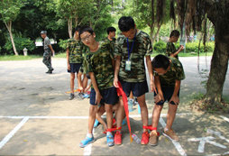 參加廣州軍事夏令營讓孩子勇敢的面對挫折