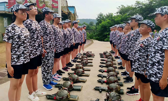 廣州軍事夏令營費(fèi)用