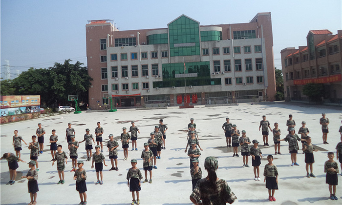 廣州軍事夏令營的安全保障.jpg