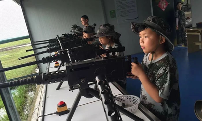 廣州軍事夏令營讓孩子真人CS實戰(zhàn)中