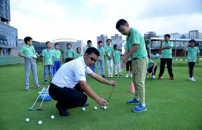 夏令營深圳哪個好