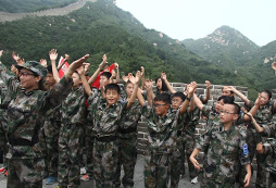 參加2018廣州青少年軍事特訓(xùn)夏令營成為真正的戰(zhàn)士