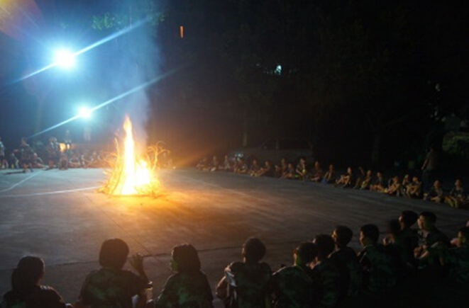 軍事夏令營