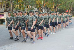 廣州軍事夏令營(yíng)幫助青少年更好的發(fā)展