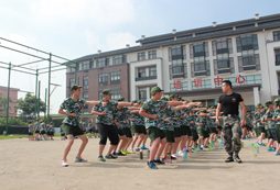 廣州黃埔軍旅夏令營的課程理念是什么？