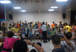 名校游學(xué)夏令營(yíng)引導(dǎo)孩子的進(jìn)取心