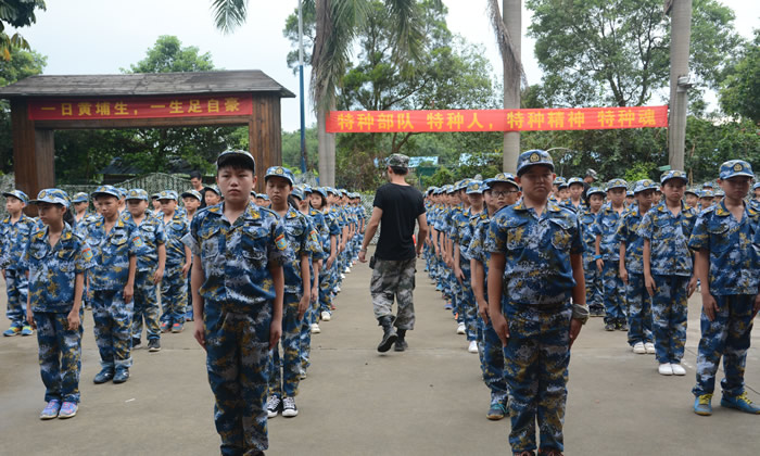 羅定軍事夏令營(yíng)
