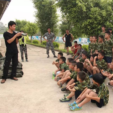 桂林軍事夏令營豐富孩子的課余生活