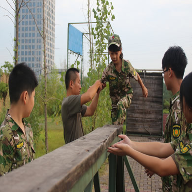 參加貴陽軍事夏令營能培養(yǎng)孩子的管理能力嗎？