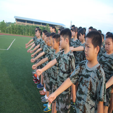 貴陽軍訓(xùn)夏令營對孩子有哪些好的影響？