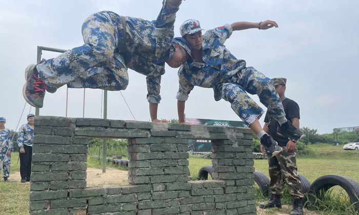礪劍軍事夏令營(yíng)