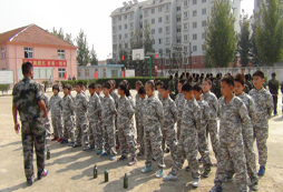 為什么貴州軍事夏令營(yíng)如此受青睞？
