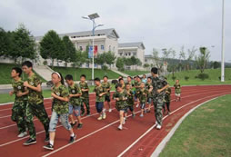 貴州軍事夏令營(yíng)安全嗎？