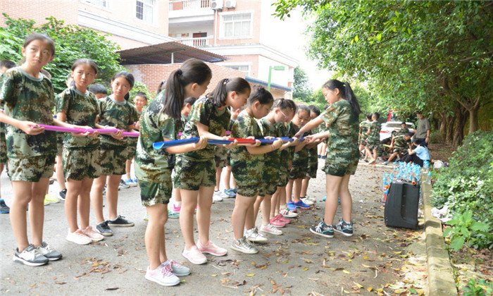 貴州軍事夏令營(yíng)多少錢(qián)