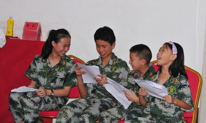 貴州省小學(xué)生軍事夏令營