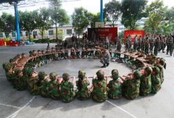 黔西南州軍事夏令營火熱報名中！