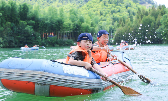 國內(nèi)夏令營價格