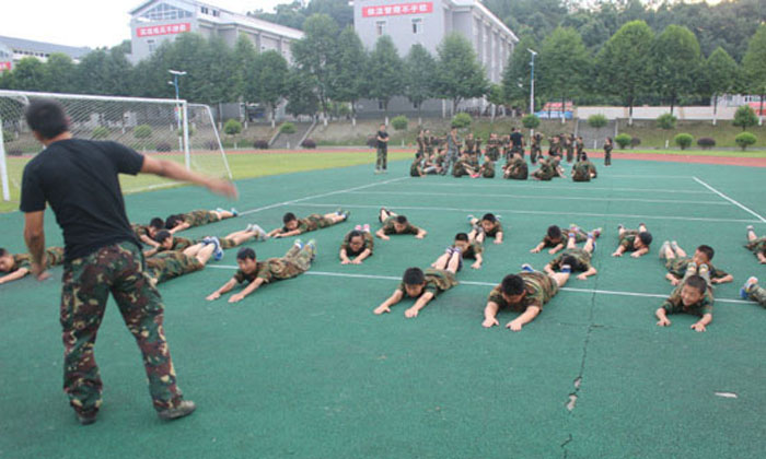 國內(nèi)青少年夏令營
