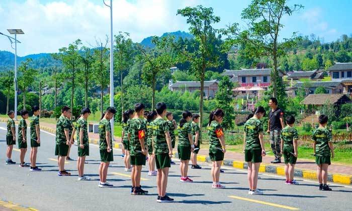 國內(nèi)夏令營哪個(gè)便宜