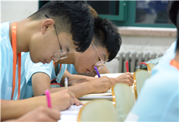 10歲小孩參加國內(nèi)夏令營怎么樣