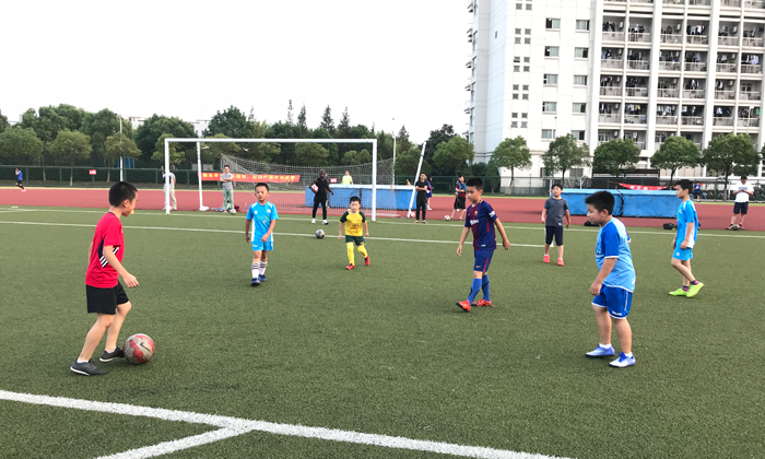 國內(nèi)足球夏令營