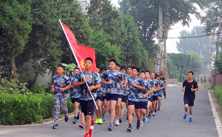 國(guó)內(nèi)國(guó)慶軍事夏令營(yíng)