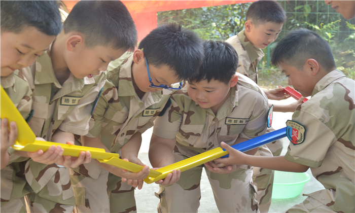 國內(nèi)軍事夏令營
